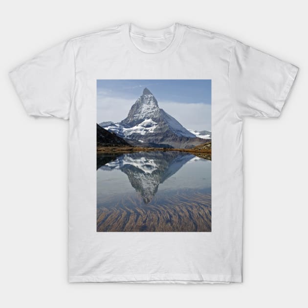 Matterhorn T-Shirt by poupoune